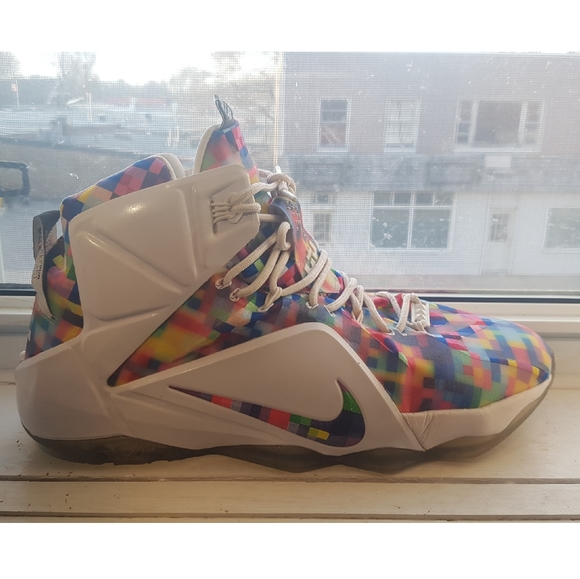 Lebron 12 fruity pebbles ( rare ) - Picture 2 of 5